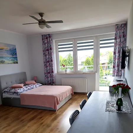 Dom Wczasowy Adela Leba Exteriér fotografie